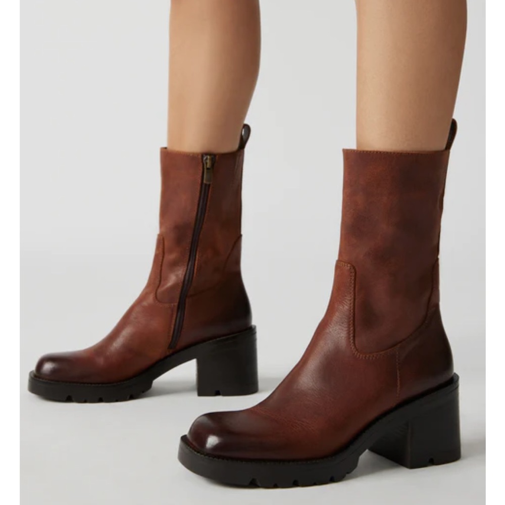 Steve Madden NALA genuine leather ankle boots! Square toe with zipper